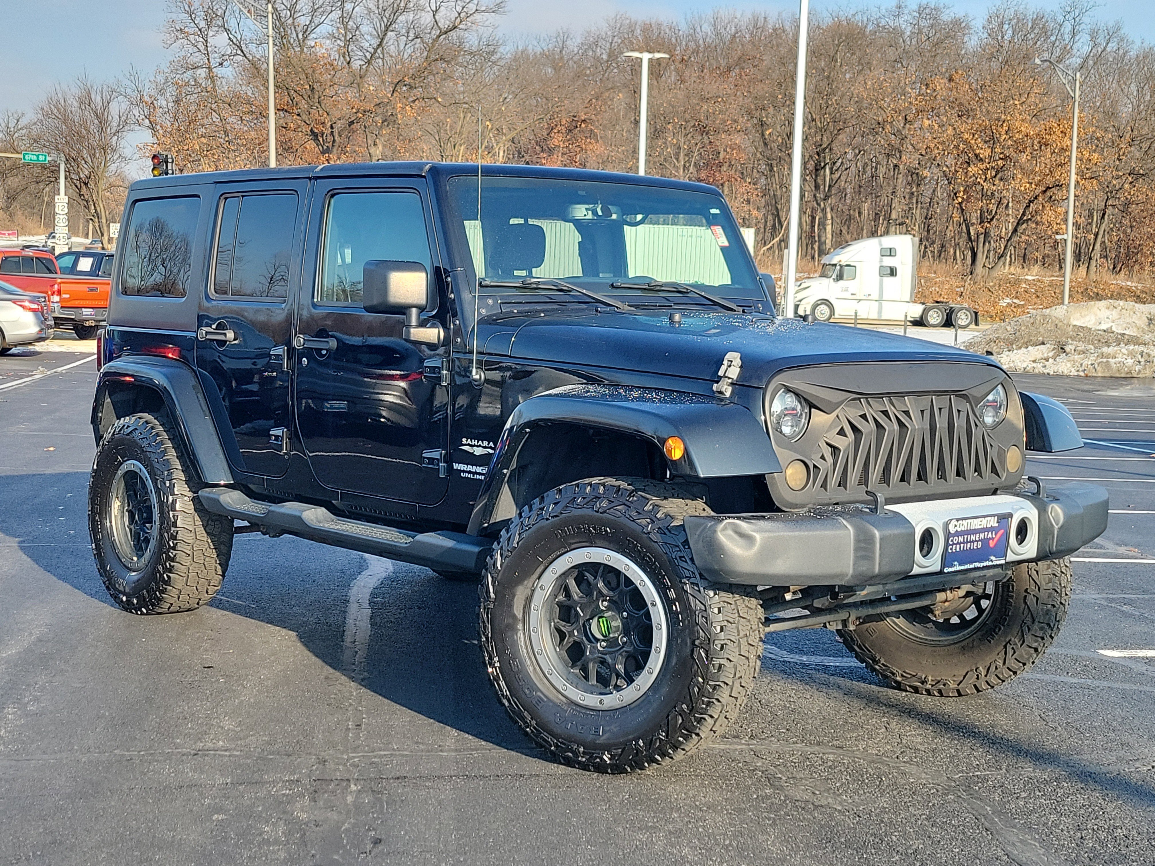 Used 2015 Jeep Wrangler Unlimited Sahara w/ Connectivity Group video 2