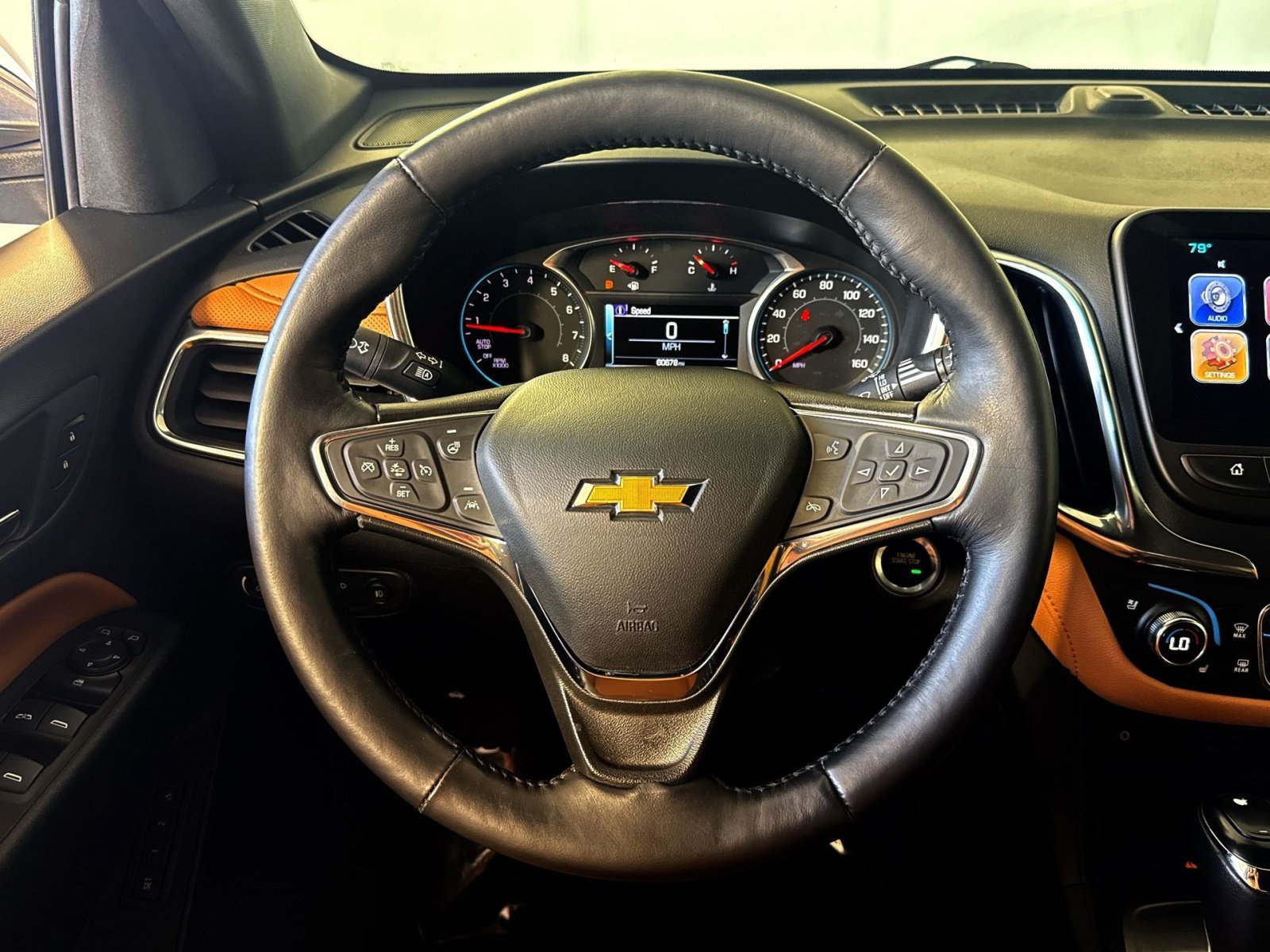 Used 2018 Chevrolet Equinox Premier FWD image 16