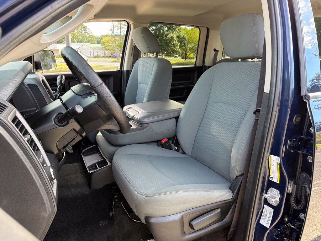 Used 2018 RAM 2500 Tradesman w/ Chrome Appearance Group AWD/4WD image 17