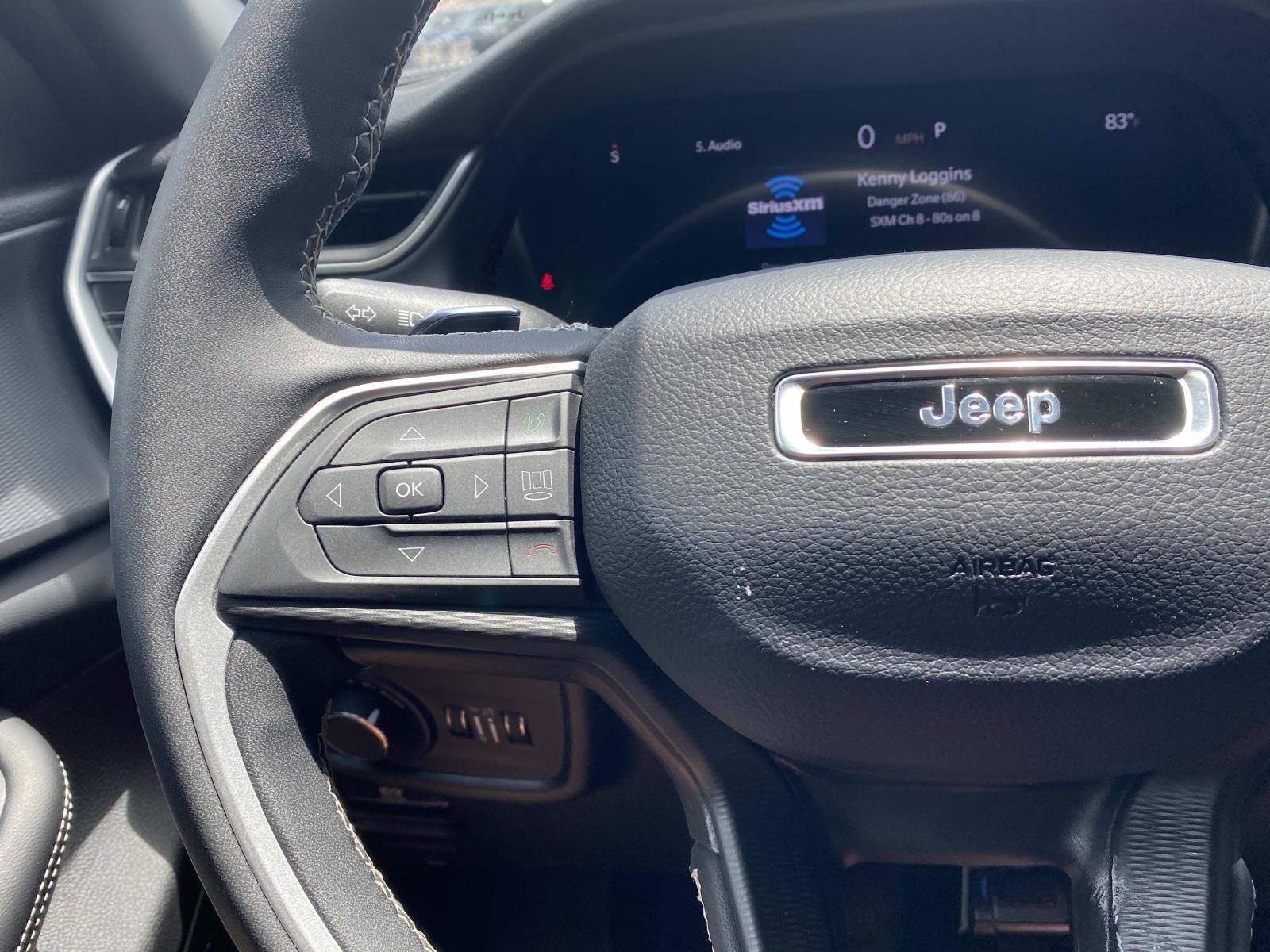 Used 2024 Jeep Grand Cherokee Altitude AWD/4WD image 33