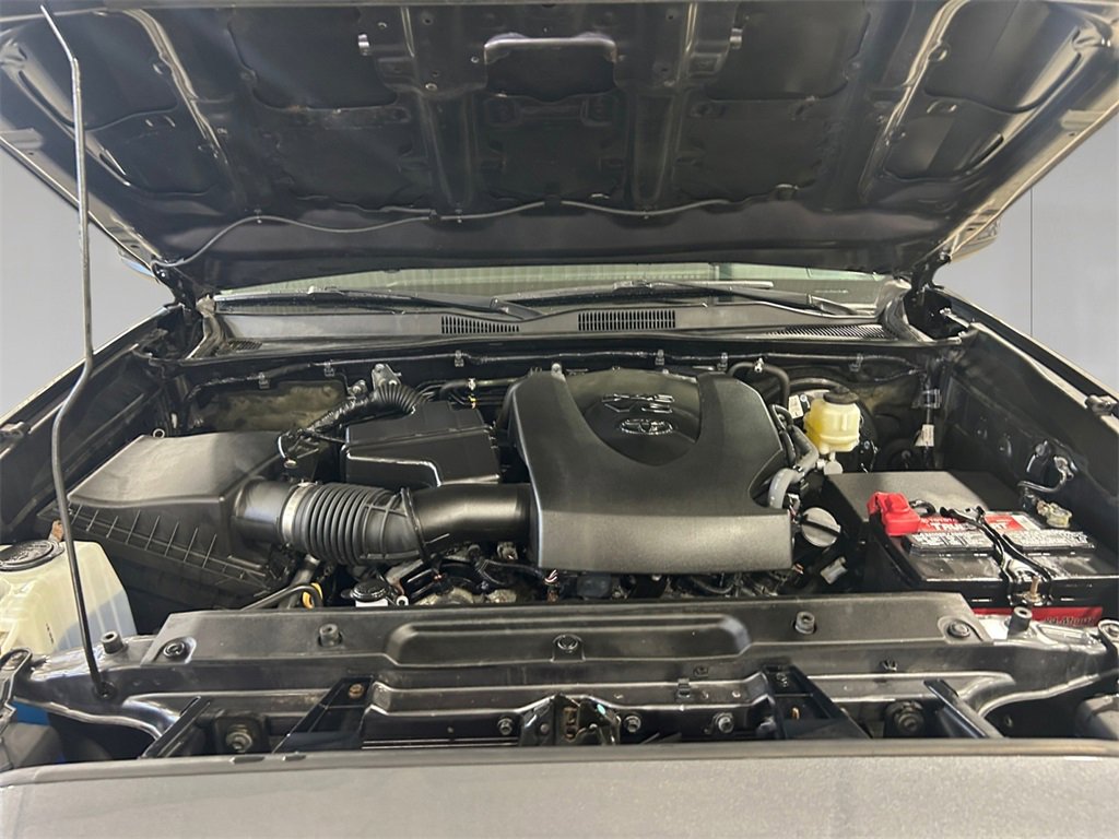 Used 2021 Toyota Tacoma SR5 image 20