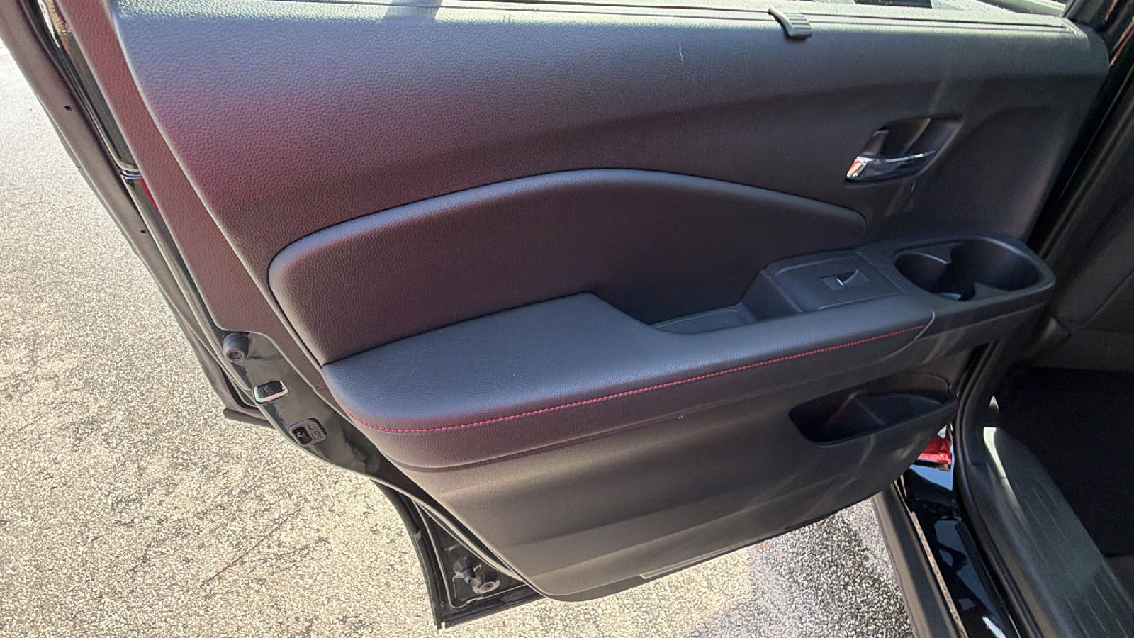 Used 2021 Honda Pilot Black Edition image 24