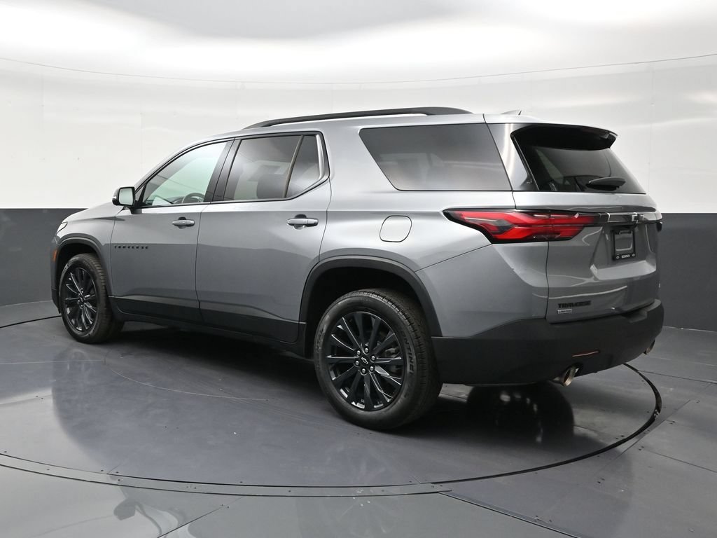 Used 2023 Chevrolet Traverse RS FWD image 3