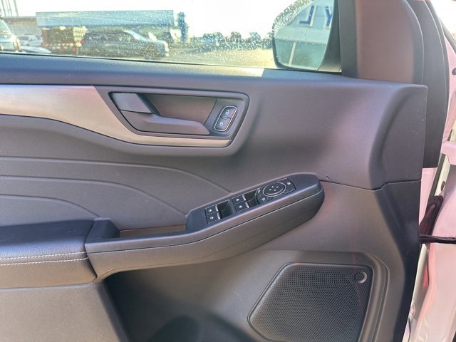 Used 2025 Ford Escape Active image 26
