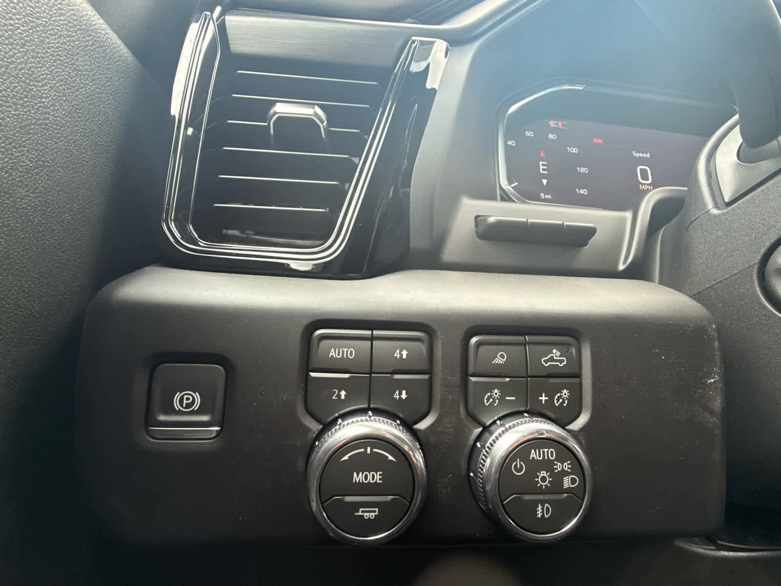 New 2026 GMC Sierra 1500 AT4 w/ AT4 Premium Package AWD/4WD image 41