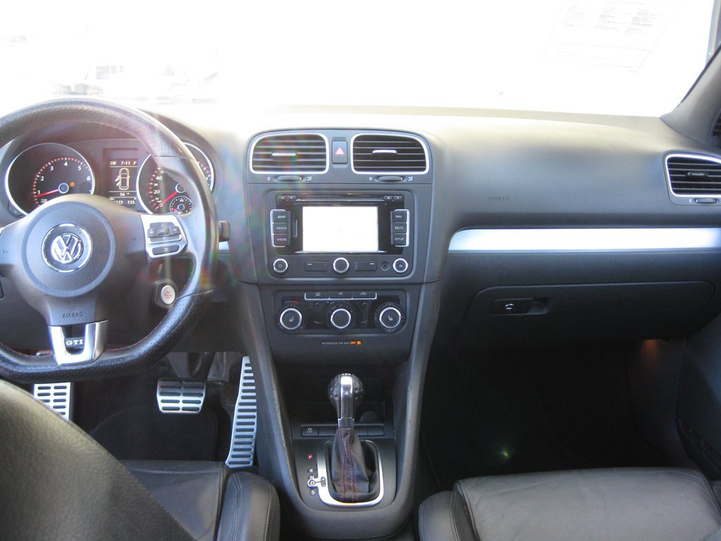 Used 2012 Volkswagen GTI Autobahn FWD image 25