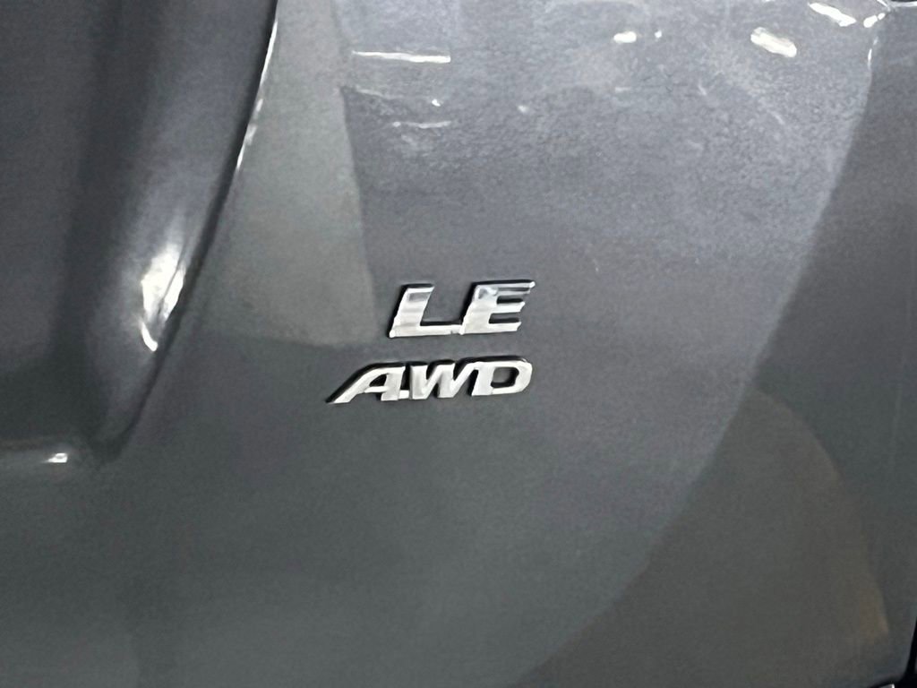 Used 2017 Toyota RAV4 LE image 30