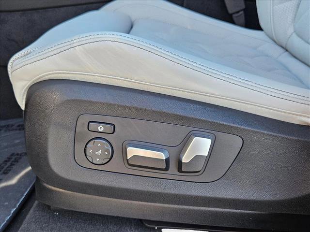 New 2026 BMW X5 xDrive50e w/ Executive Package image 4