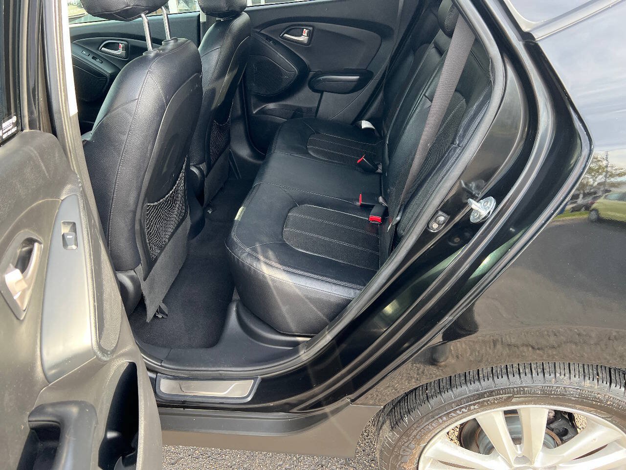 Used 2013 Hyundai Tucson Limited w/ Premium Pkg FWD image 22
