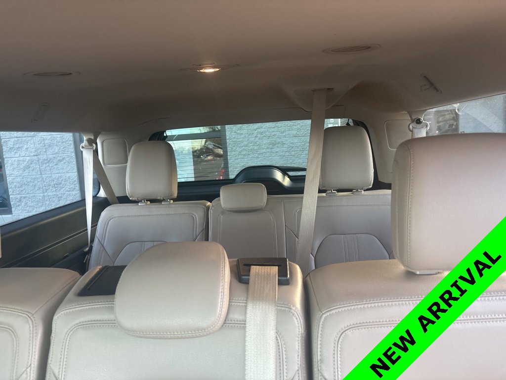 Used 2024 Ford Expedition Max Limited image 11