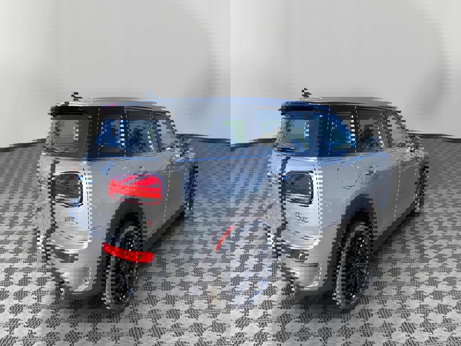 Certified 2024 MINI Cooper Clubman S image 3