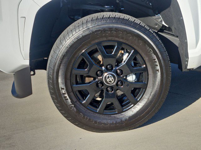 Used 2025 Toyota Tacoma SR5 RWD image 32