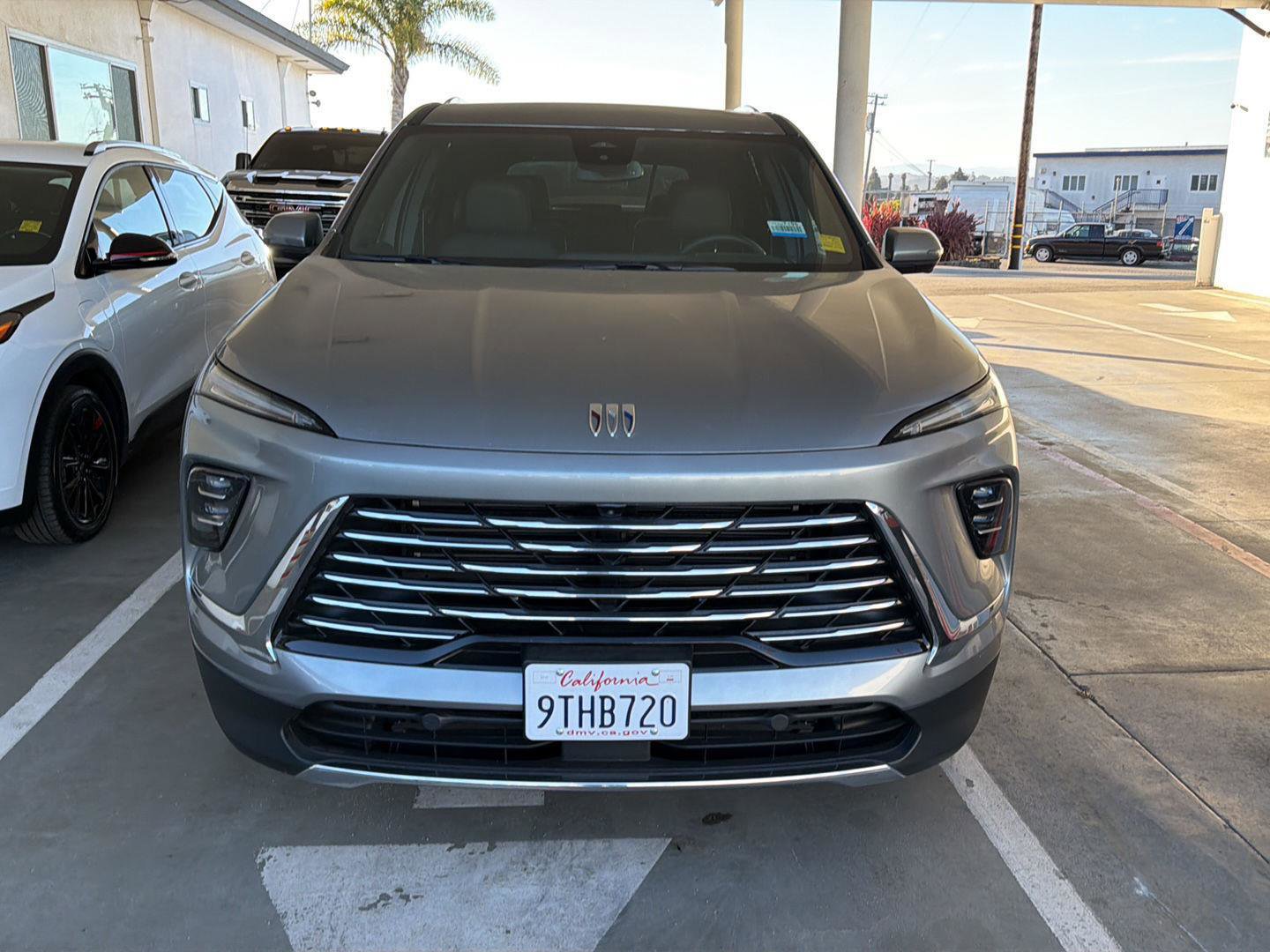 Used 2025 Buick Enclave Preferred image 2