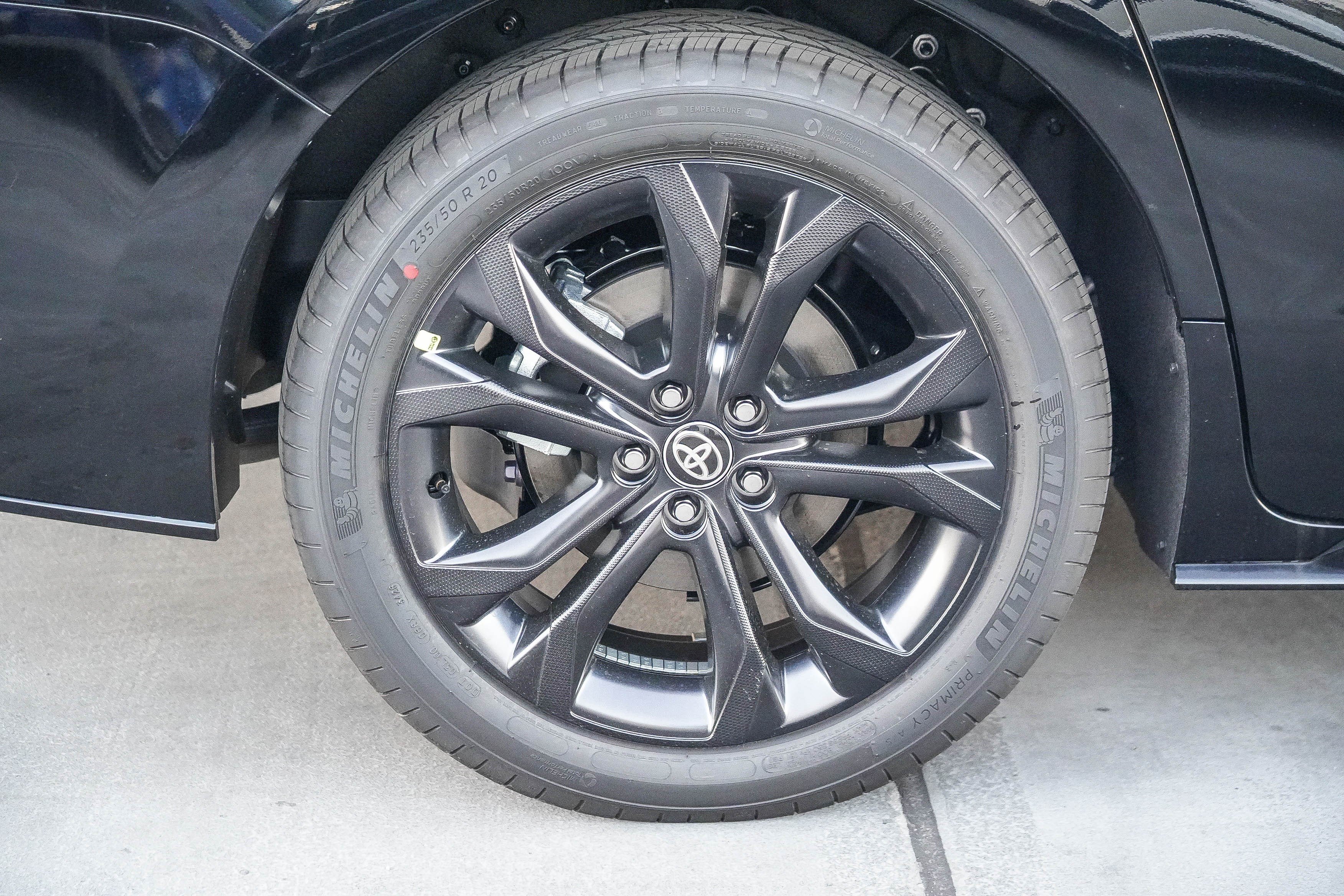 New 2026 Toyota Sienna XSE FWD image 11