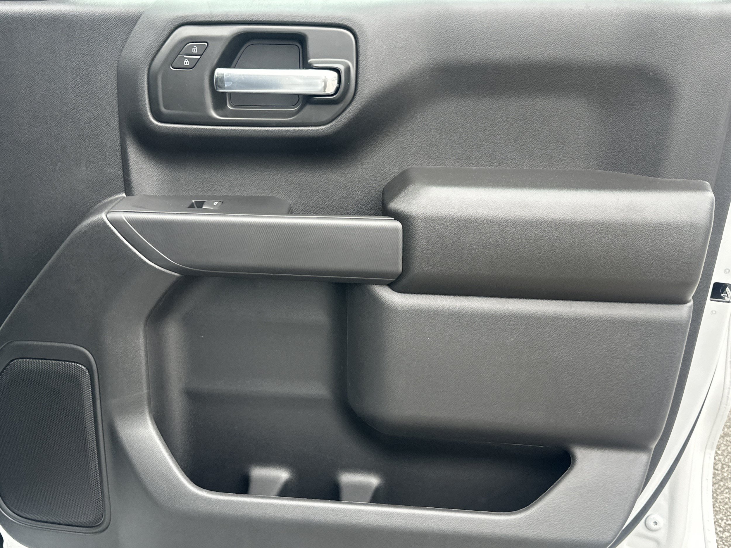 New 2026 Chevrolet Silverado 1500 Custom Trail Boss w/ LPO, Dark Essentials Package AWD/4WD image 14