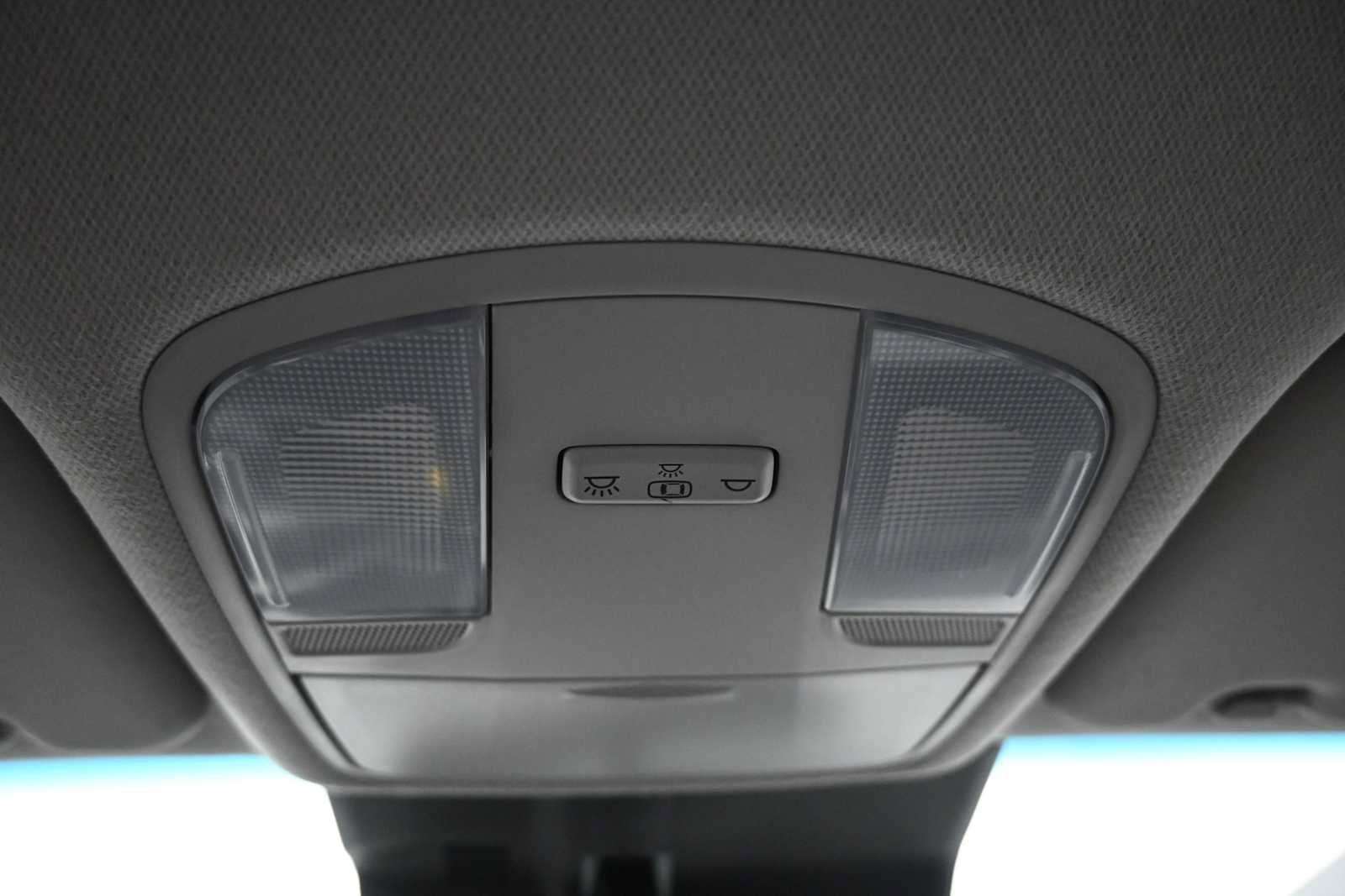 Used 2023 Hyundai Kona SE w/ Cargo Package AWD/4WD image 16