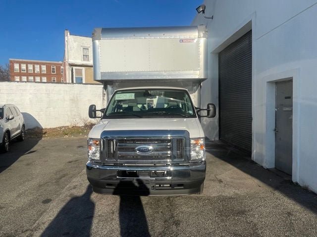 New 2024 Ford E-450 and Econoline 450 Super Duty w/ Driver's Safety Package RWD image 1