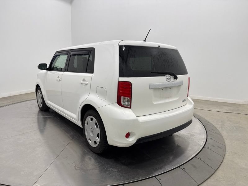 Used 2013 Scion xB FWD image 5