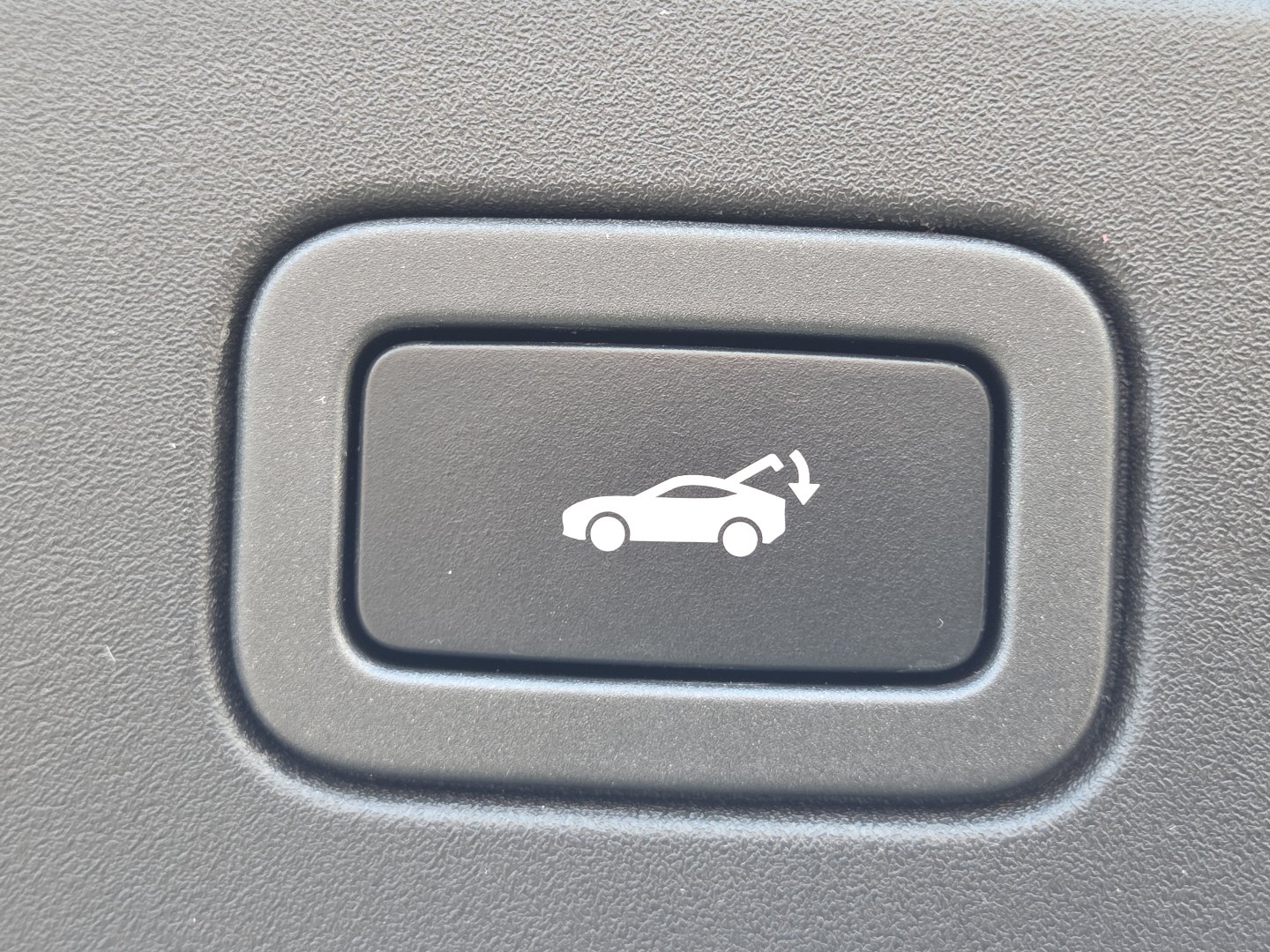 Used 2016 Jaguar F-TYPE Coupe RWD image 20