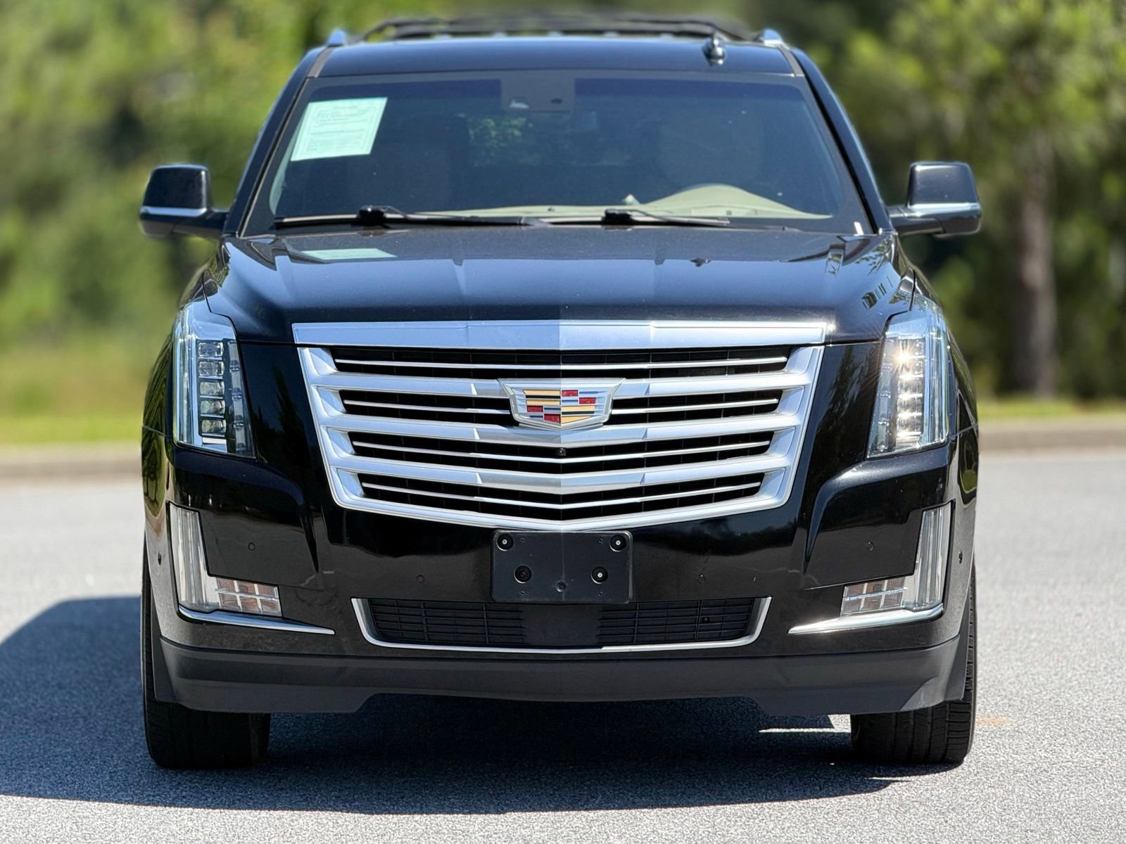 Used 2019 Cadillac Escalade ESV Platinum AWD/4WD image 3
