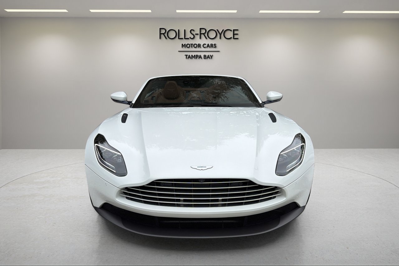 Used 2020 Aston Martin DB11 Volante RWD image 8