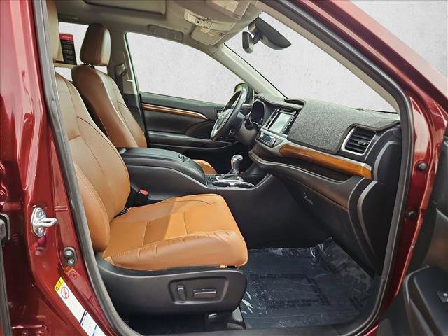 Used 2018 Toyota Highlander Limited AWD/4WD image 22