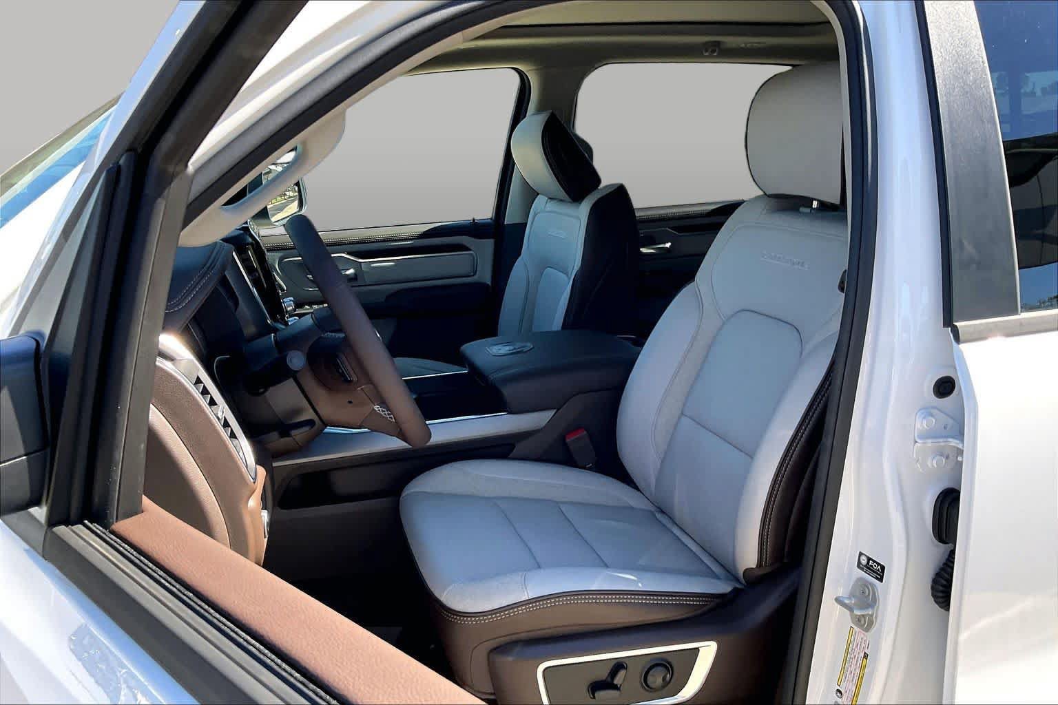 New 2027 RAM 1500 Laramie AWD/4WD image 9