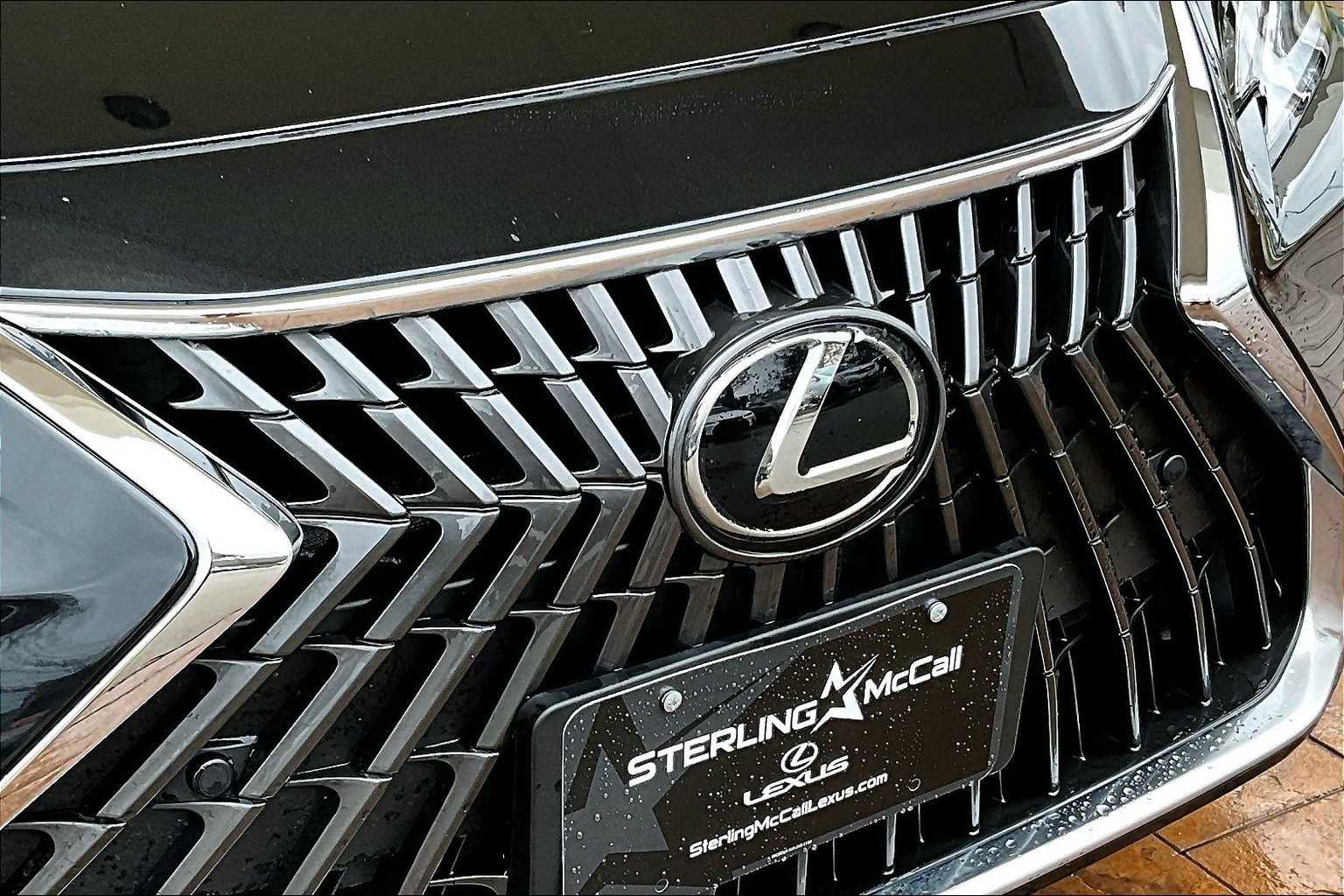 Used 2024 Lexus ES 350 w/ Premium Package image 28