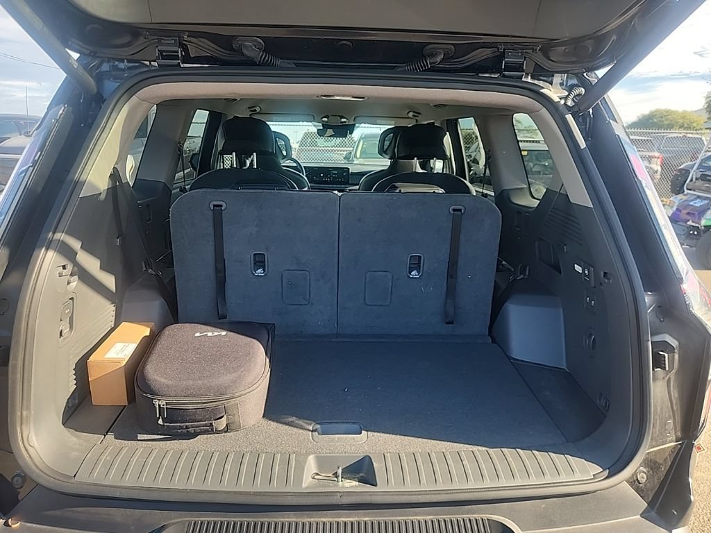 Certified 2024 Kia EV9 Light Long Range RWD image 18