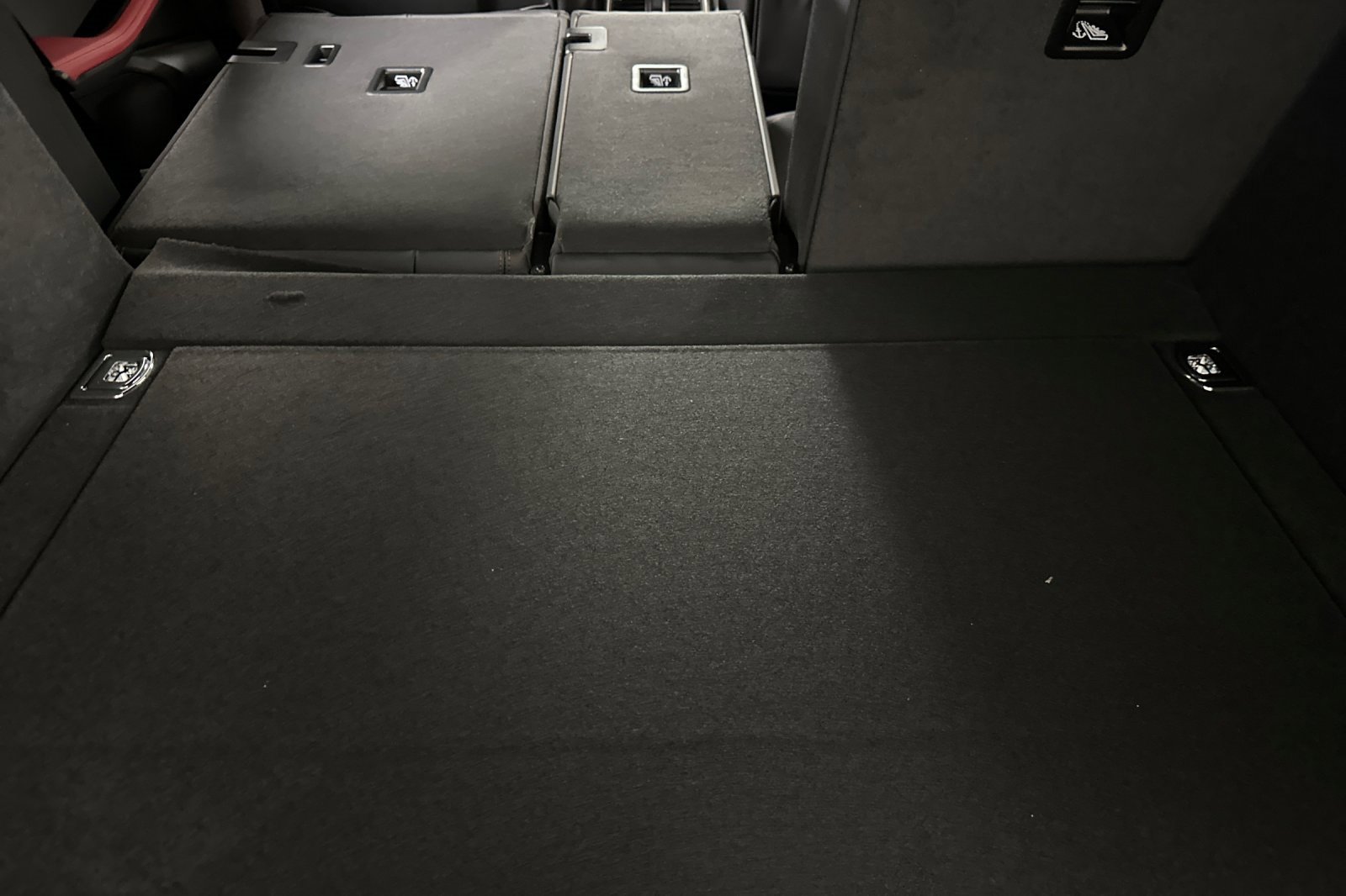 Certified 2025 Porsche Macan image 16