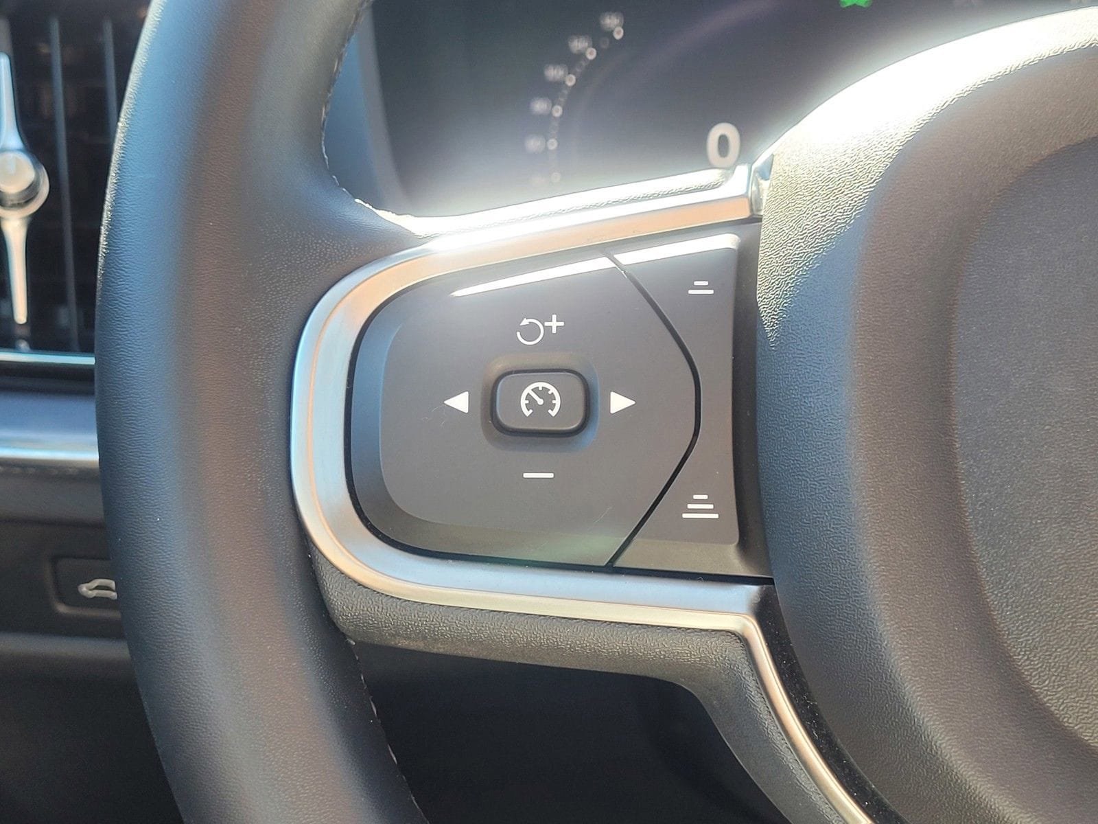Certified 2023 Volvo S60 B5 Core w/ Climate Package image 20