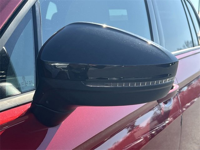 Used 2024 Volkswagen Tiguan SE R-Line image 42