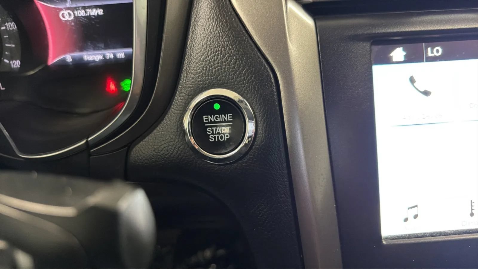 Used 2017 Ford Fusion SE w/ Equipment Group 602A FWD image 16