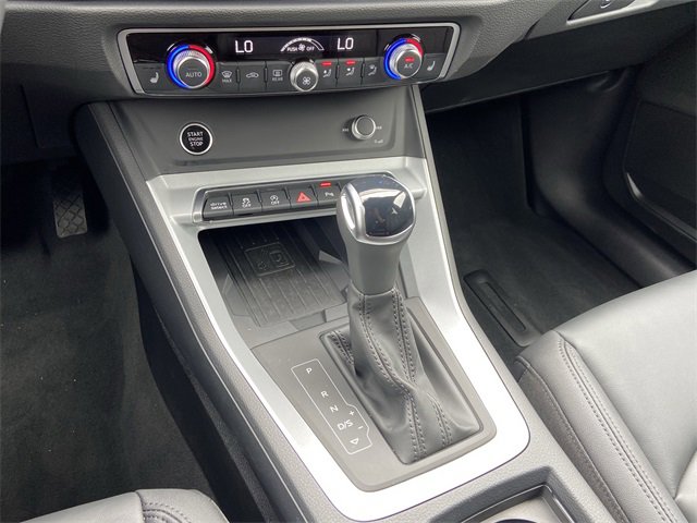 Used 2024 Audi Q3 2.0T Premium w/ Convenience Package image 21