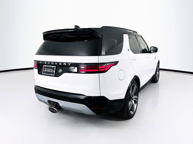 Used 2023 Land Rover Discovery Metropolitan Edition image 5