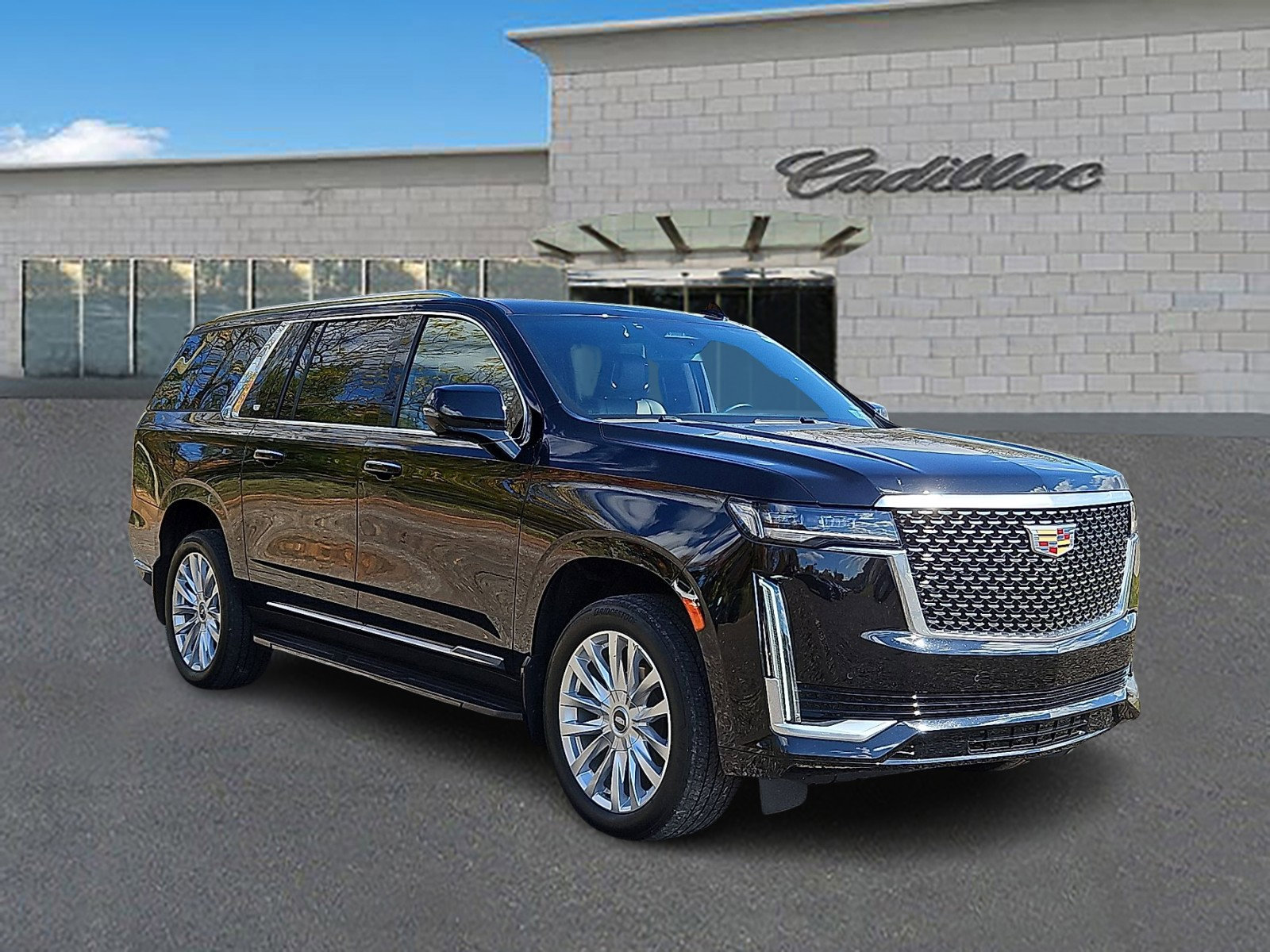Used 2024 Cadillac Escalade ESV Luxury image 3