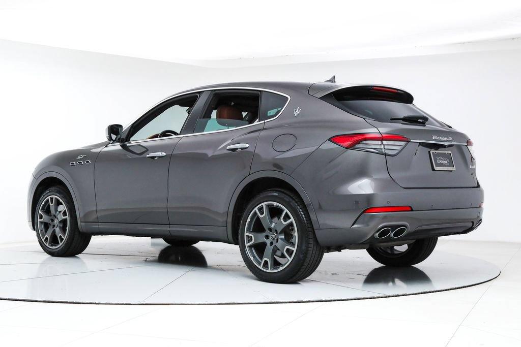 Certified 2023 Maserati Levante GT AWD/4WD image 3