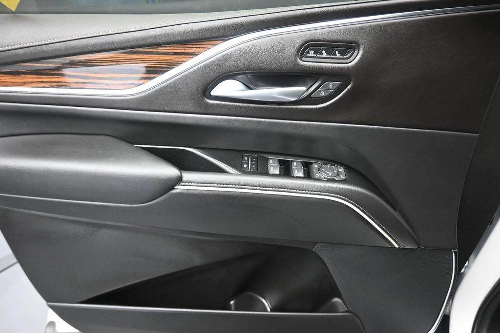 Used 2024 Cadillac Escalade ESV Premium Luxury w/ LPO, Floor Liner Package AWD/4WD image 10