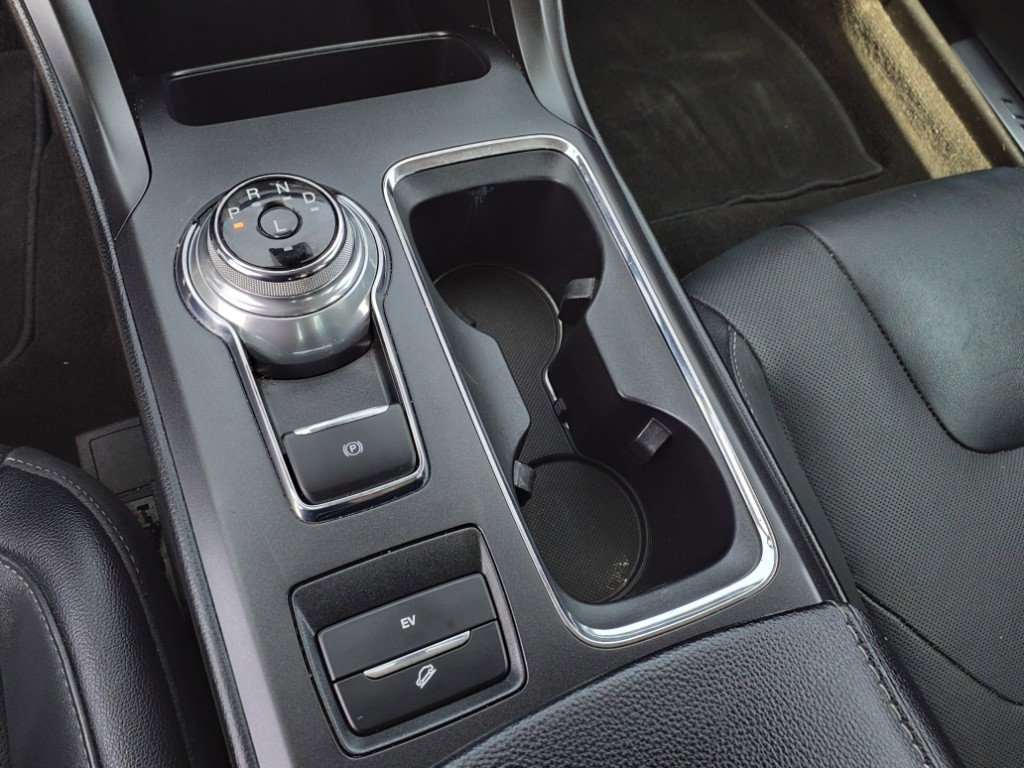 Used 2019 Ford Fusion Energi Titanium image 10