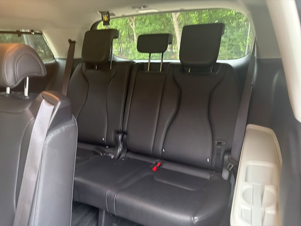 Used 2024 Kia Carnival EX FWD image 10