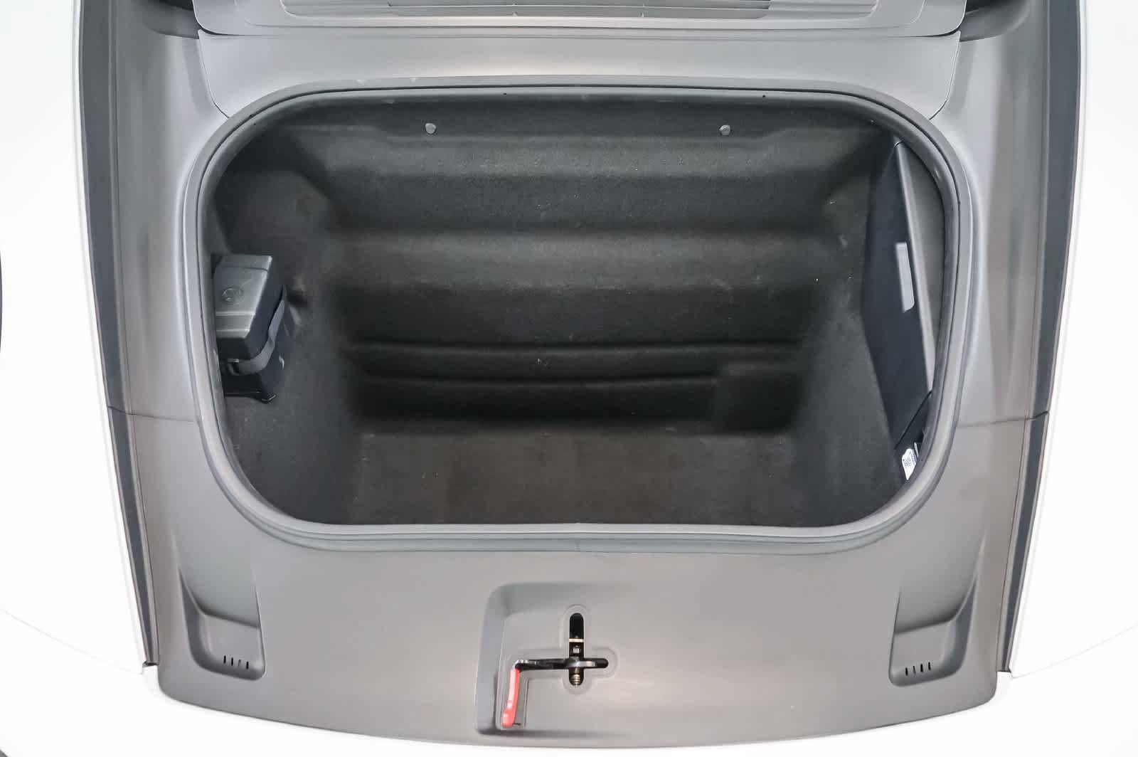 Certified 2025 Porsche 911 Carrera RWD image 28