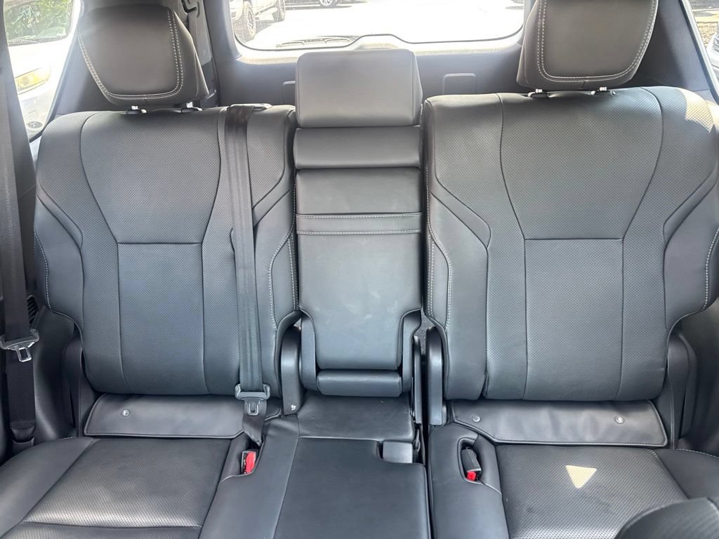 Used 2024 Lexus LX 600 F Sport AWD/4WD image 17