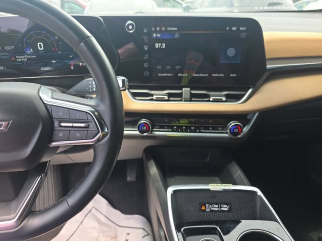 Used 2025 Chevrolet Equinox ACTIV FWD image 11