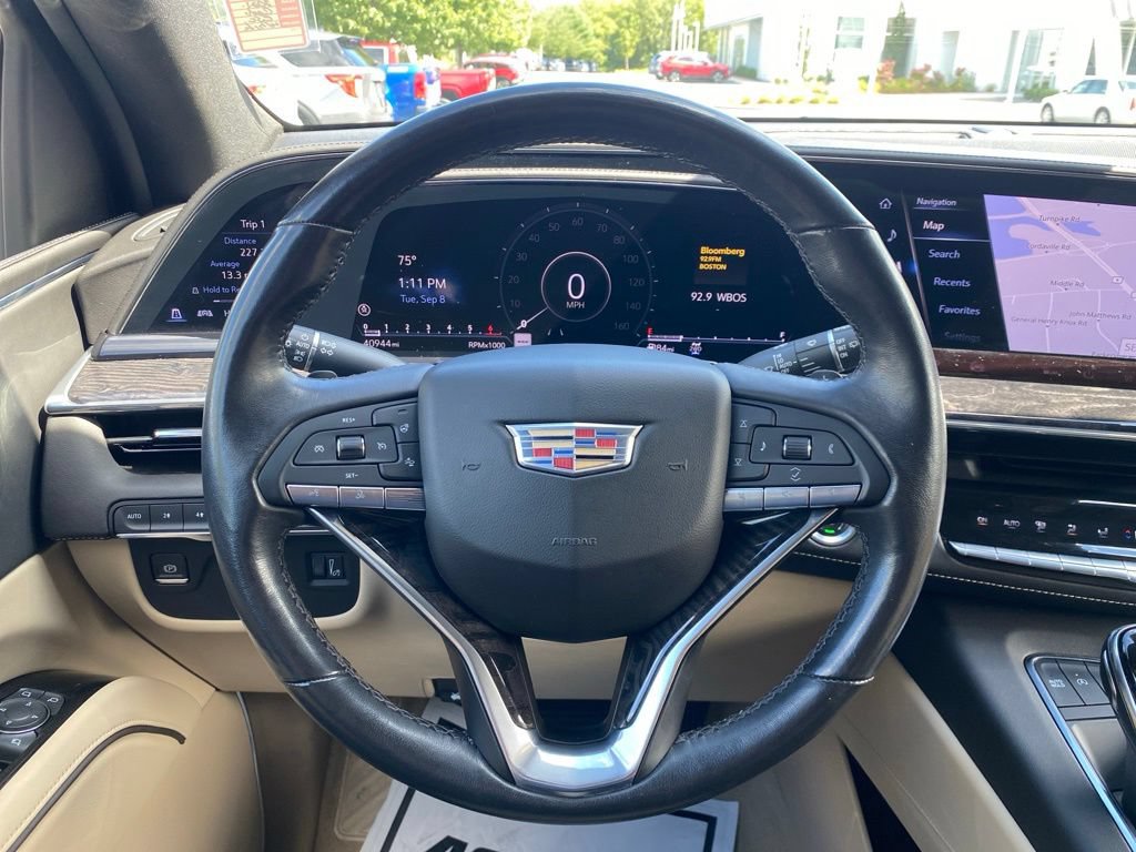 Used 2021 Cadillac Escalade Premium Luxury AWD/4WD image 22