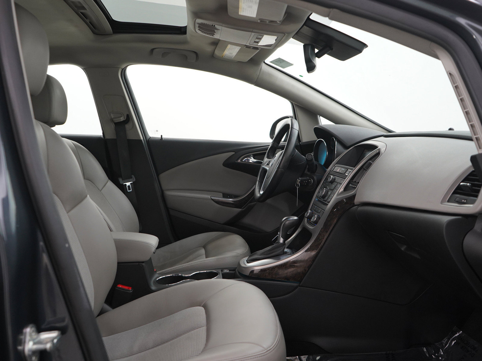 Used 2013 Buick Verano Convenience FWD image 11