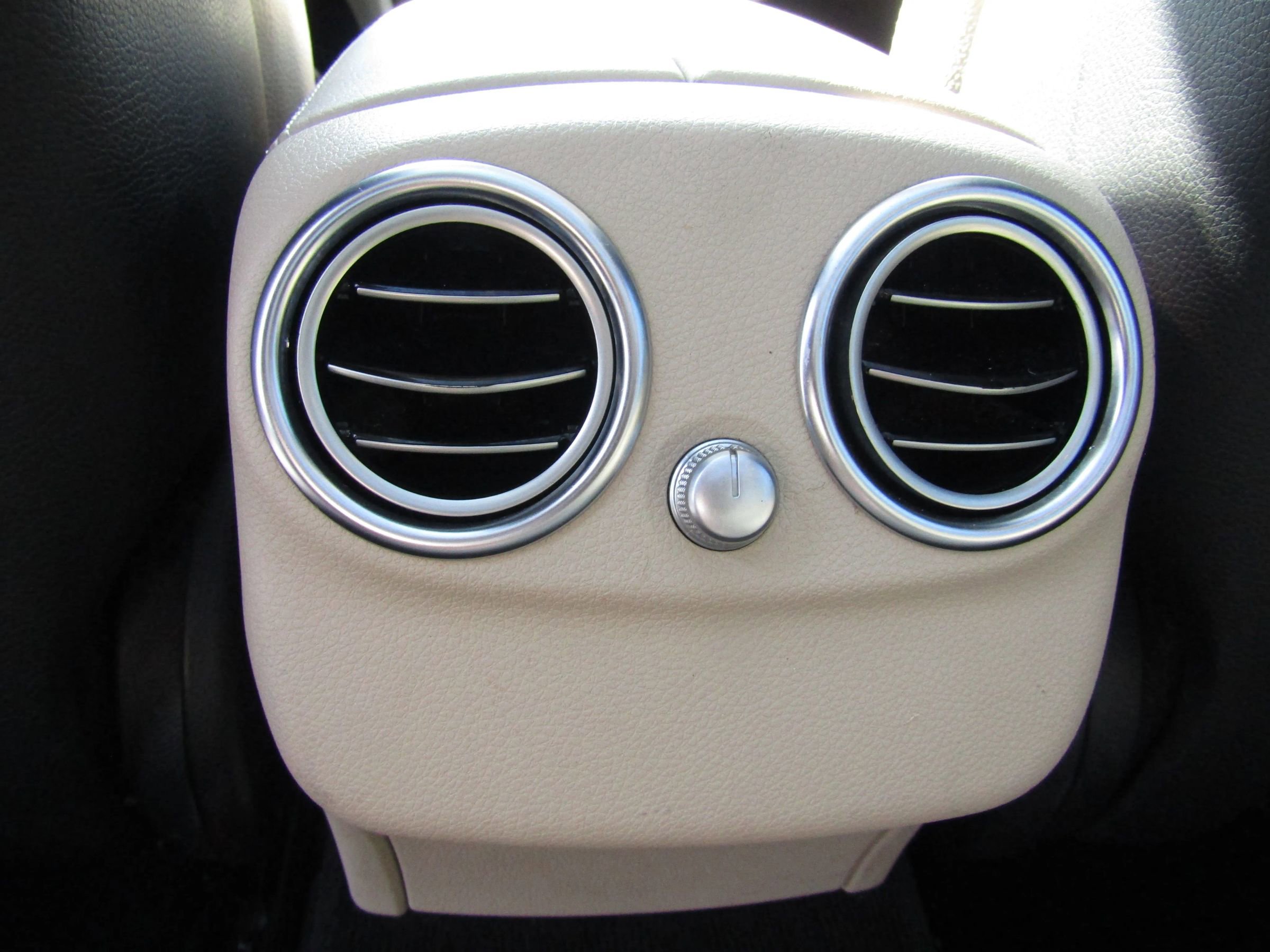 Used 2017 Mercedes-Benz C 300 4MATIC Sedan image 18