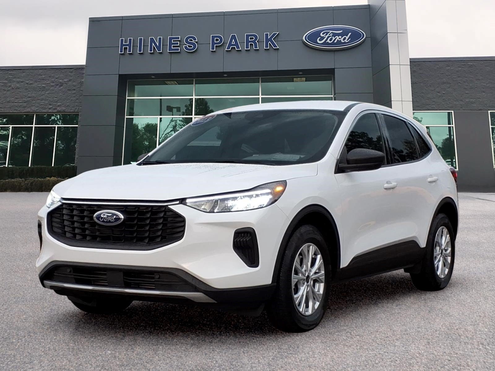 Used 2023 Ford Escape Active AWD/4WD image 3