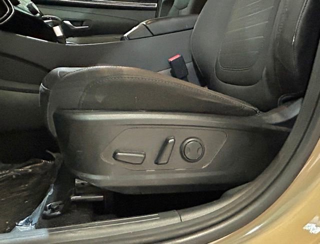 Used 2023 Hyundai Santa Cruz SEL image 16