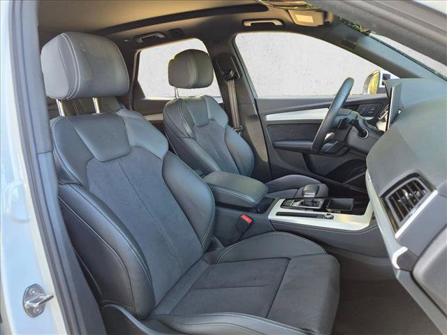 Used 2024 Audi Q5 e Premium Plus w/ Premium Plus Package AWD/4WD image 19