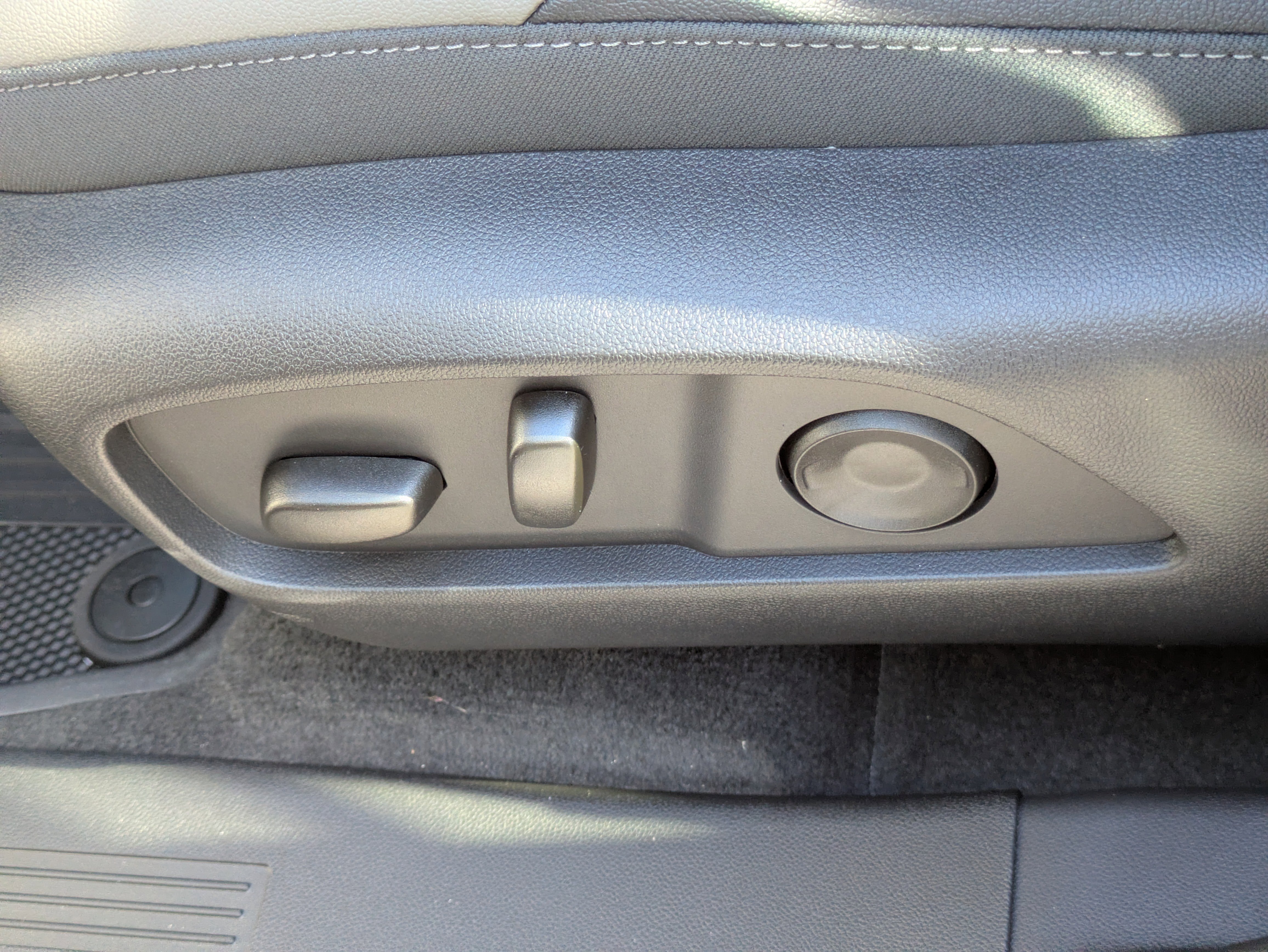 New 2026 Chevrolet Equinox LT w/ Convenience Package II image 13